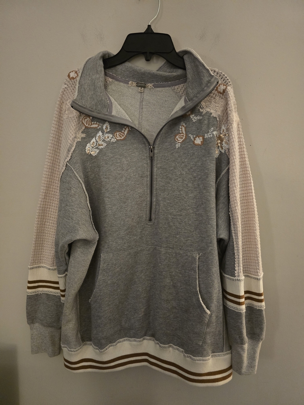 Gimmicks by BKE Gray Sweatshirt with Waffle Sleeves & Beaded Embroidery - Picture 4 of 11